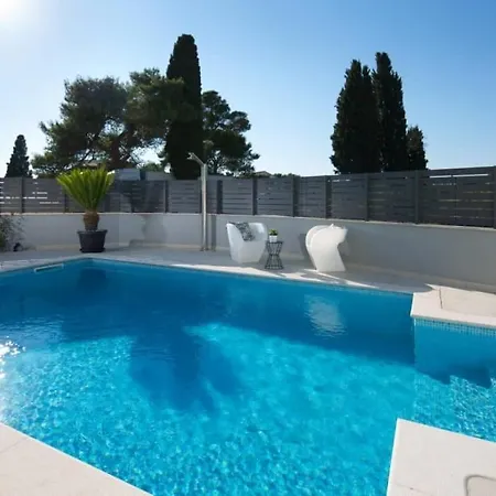 Guest house Fasana - Penthouse With Jacuzzi