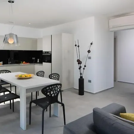 Fasana - Penthouse With Jacuzzi Guest house Fazana