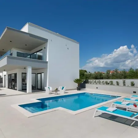 Fasana - Penthouse With Jacuzzi Fazana