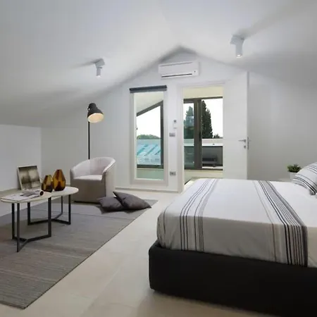 Fasana - Penthouse With Jacuzzi * Fazana