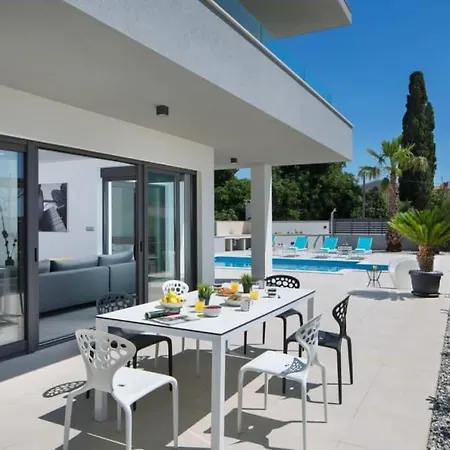 Guest house Fasana - Penthouse With Jacuzzi *