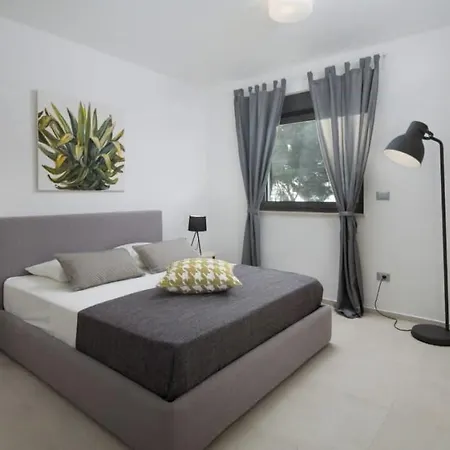 Fasana - Penthouse With Jacuzzi Fazana
