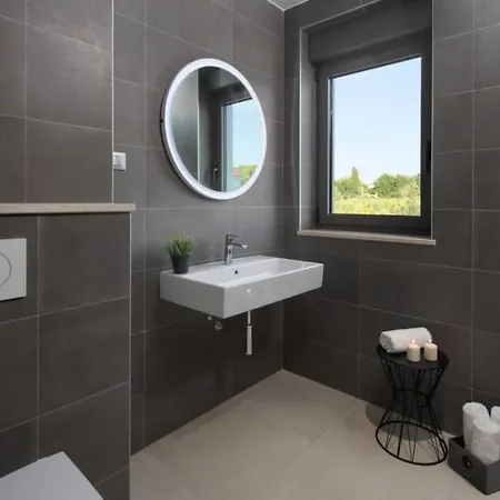 Fasana - Penthouse With Jacuzzi Guest house