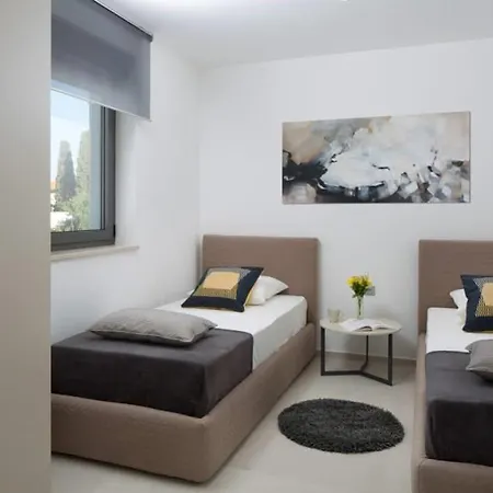 Fasana - Penthouse With Jacuzzi Guest house
